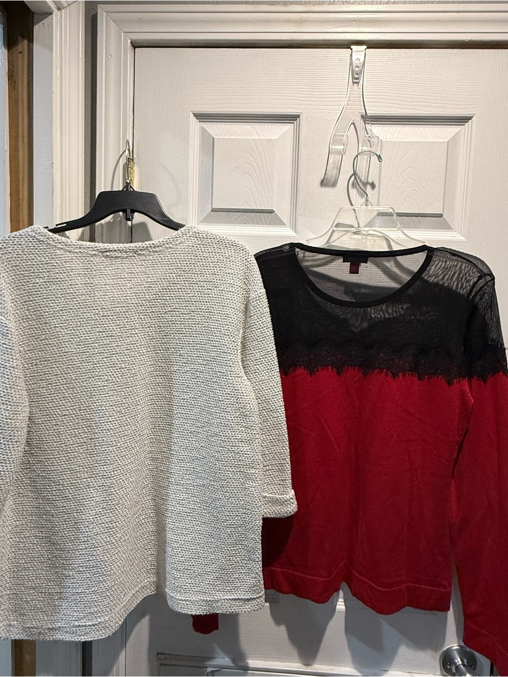 Vince Camuto and Robert Louis sweaters size large lot - Picture 4 of 4